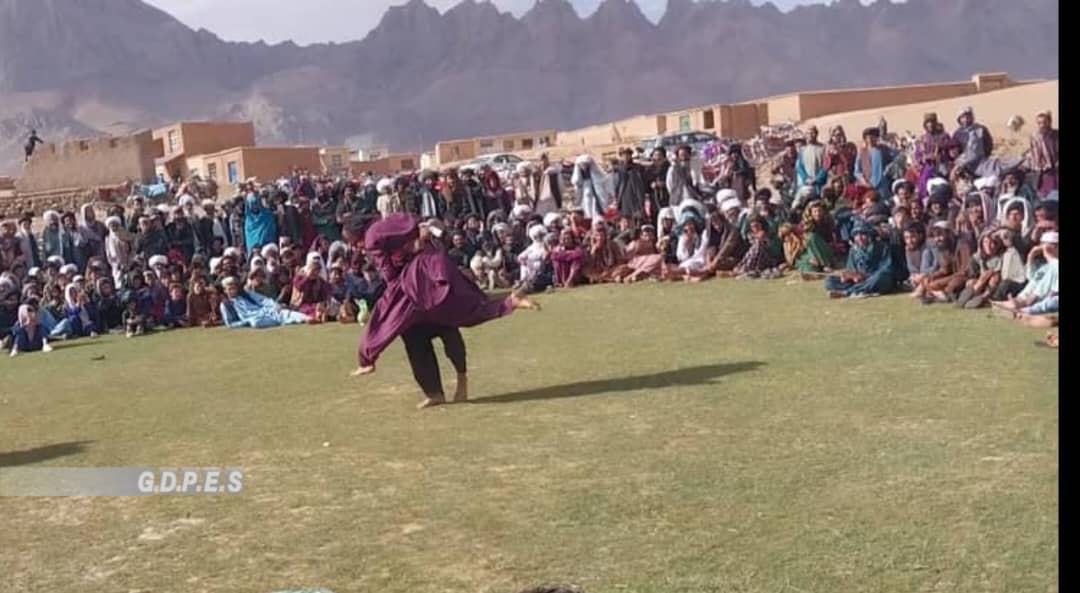 غور؛ رقابت های کشتی محلی با اشتراک ۷۰ تن در ولسوالی پسابند آغاز شد