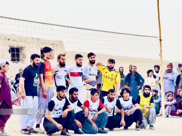 زابل؛ شاجوی ولسوالۍ کې د څلورو لوبډلو ترمنځ د واليبال سيالۍ پای ته ورسېدې