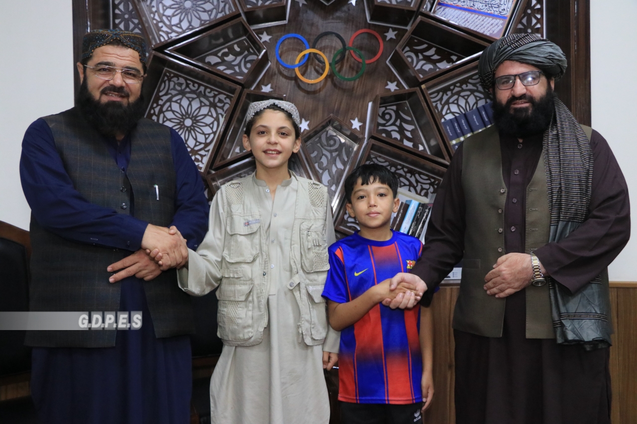 کابل؛ د هېواد ورزش ادارې رهبرۍ د فوټبال د ډګر با استعداده ستوری سيزر هاروني وستايه