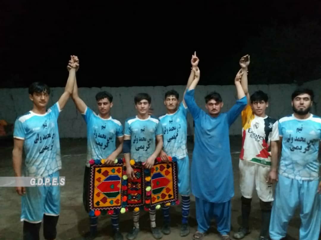 کندز؛ امام صاحب ولسوالۍ کې د اتو لوبډلو ترمنځ د واليبال سيالۍ پای ته ورسېدې