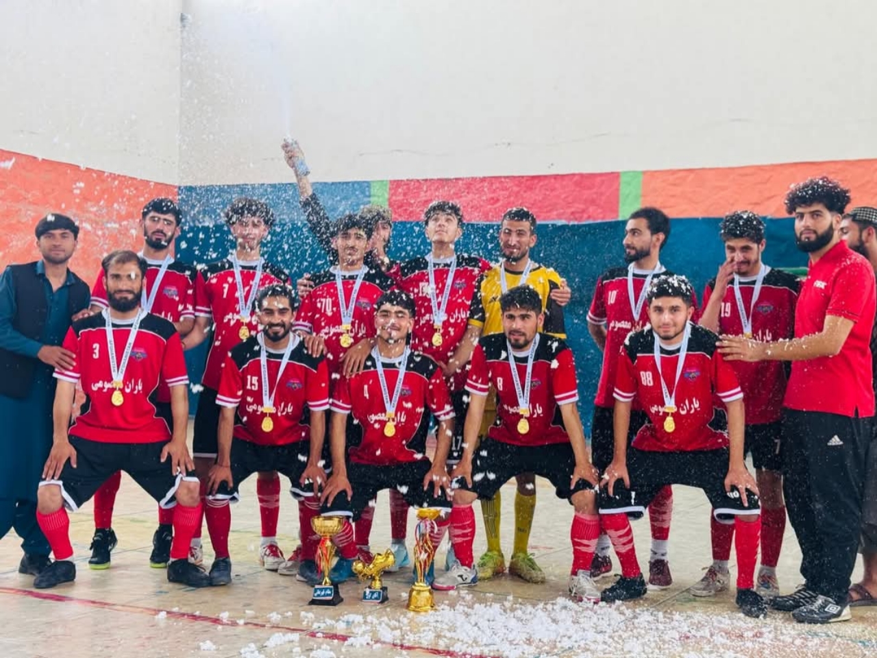 لوګر؛ مرکز پل علم ښار کې د لسو لوبډلو ترمنځ د فوټسال سيالۍ پای ته ورسېدې