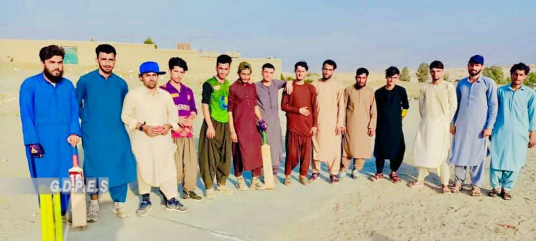 ننگرهار؛ چپرهار ولسوالۍ کې د ۱۲ لوبډلو ترمنځ د ټېپ بال کرېکټ سيالۍ پيل شوې