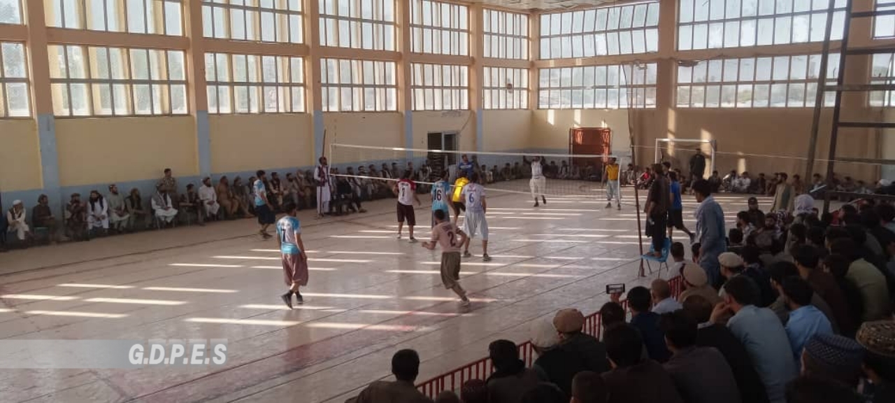 پروان؛ مسابقات دوستانه والیبال میان دو تیم برگزار گردید