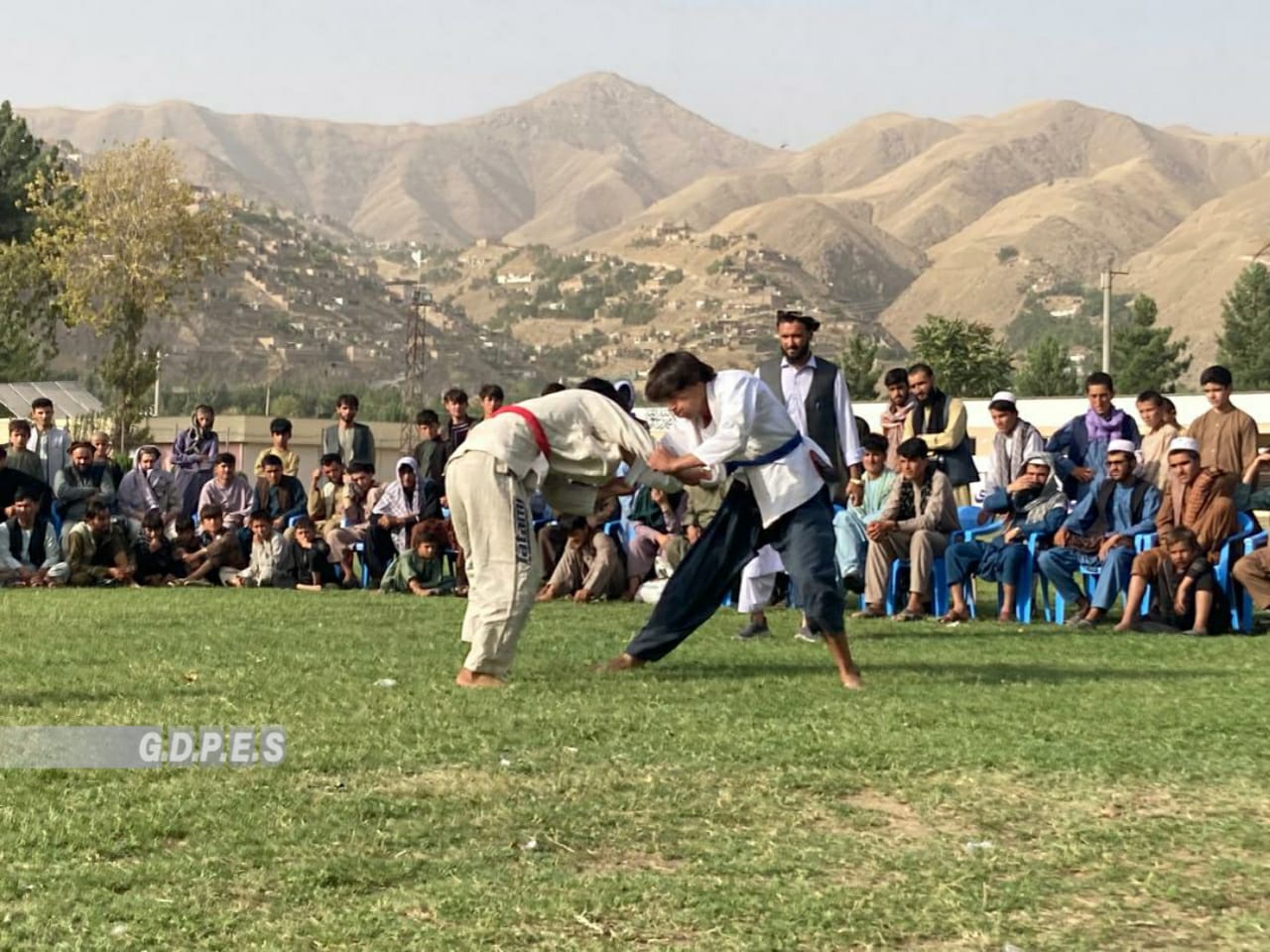 نمایندگی فدراسیون کورش در هماهنگی با آمریت تربیت بدنی و ورزش میان ۱۰۰ پهلوان برگزار شد.