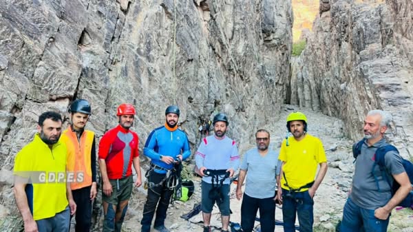 هرات؛ تیم کوهنوردی دوندر کارگاه عملی و تمرینی صخره نوردی را با اشتراک ۵ کوهنورد، برگزار نمود