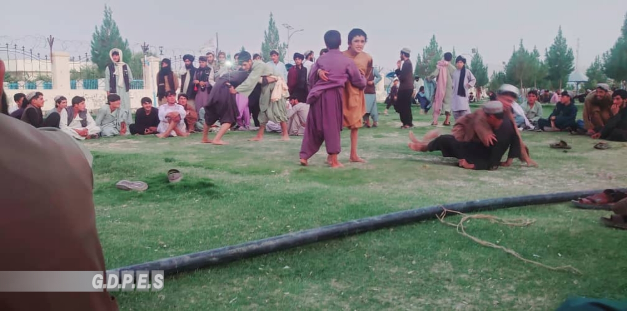 زابل؛ مرکز قلات ښار کې د ۲۵ ورزشکارانو ترمنځ د سیمهییزې غېږ نیونې سیالۍ ترسره شوې
