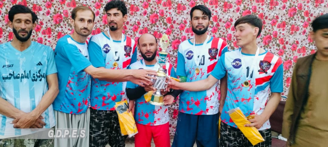 کندز؛ امام صاحب ولسوالۍ کې د ۲۸ لوبډلو ترمنځ د والیبال غوره لیګ سیالۍ پای ته ورسېدې