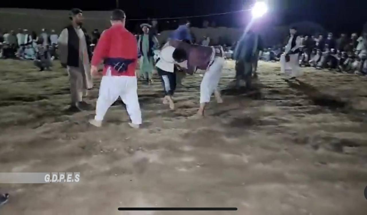 بلخ؛ چاهي ولسوالۍ کې د ۶۰ ورزشکارانو ترمنځ د کورش سیالۍ ترسره شوې