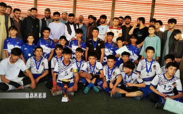 سمنگان؛ مسابقات فوتبال زیر سن چهارده سال با اشتراک شانزده تیم با قهرمانی تیم جوانان آزادی نوین به پایان رسید
