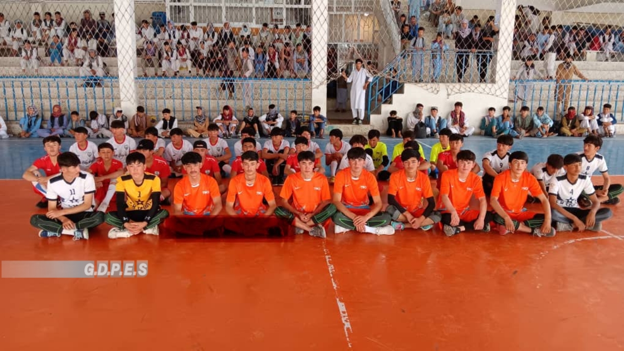غزنی؛ مسابقات فوتسال با اشتراک ۲۱ تیم در ولسوالی جاغوری آغاز گردید