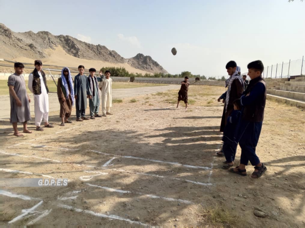 کاپيسا کې د ۲۰ ورزشکارانو ترمنځ د تېږې اچونې سيالۍ وشوې