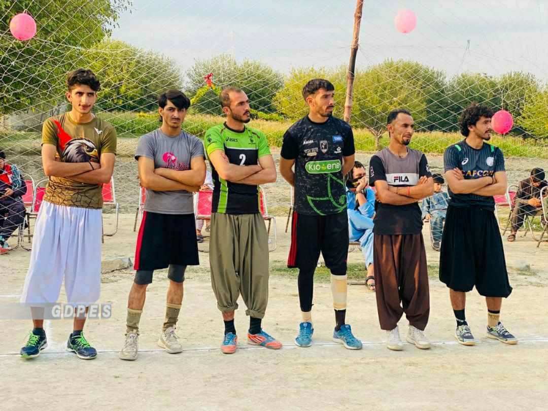 خوست؛ اسماعيل خېلو مندوزيو ولسوالۍ کې د ۳۰ لوبډلو ترمنځ د واليبال سيالۍ پيل شوې