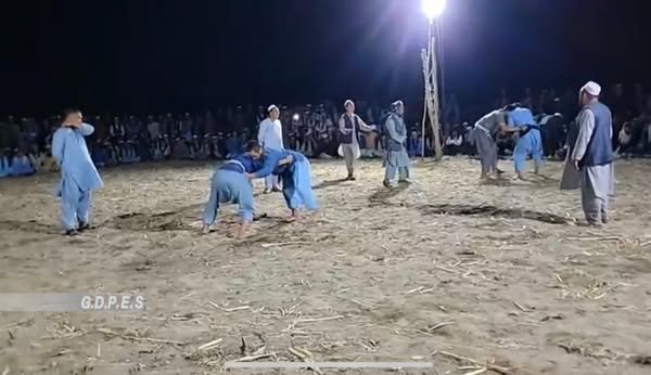 بلخ؛ په شورتپه ولسوالۍ کې د ۹۰ پهلوانانو ترمنځ د کورش سيالۍ وشوې