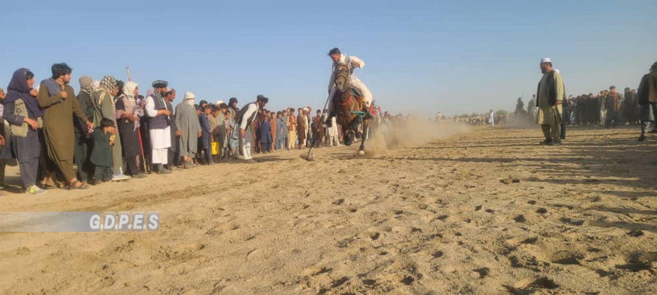 غزنی؛ مسابقات نیزه زنی با اسپ با اشتراک چهارده تیم در مرکز آغاز برگزار گردید