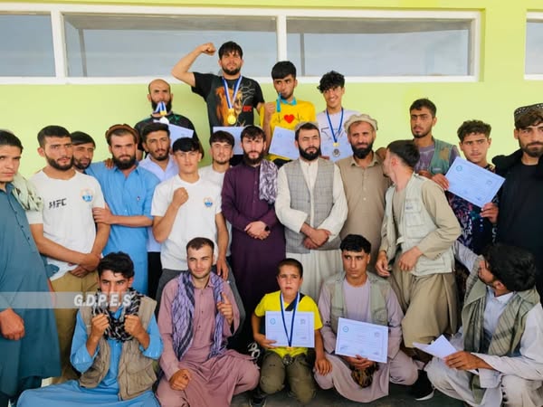 کاپیسا کې د ۴۰ ورزشکارانو ترمنځ د رزمي ورزشونو هوشارافو سبک ټاکنیزې سیالۍ ترسره شوې