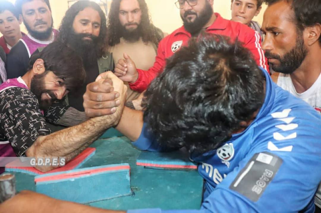 غور؛ مسابقات دست کشتی معلولین با اشتراک ۲۲ ورزشکار در شهر فیروزکوه برگزار گردید