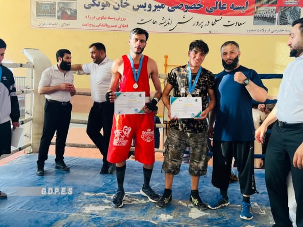 نیمروز؛ مسابقات بوکسینگ با اشتراک ۲۰ ورزشکار در شهر زرنج برگزار گردید