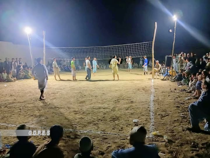 بلخ ؛ زارع ولسوالۍ کې د ۱۴ لوبډلو ترمنځ د واليبال سیالۍ ترسره شوې