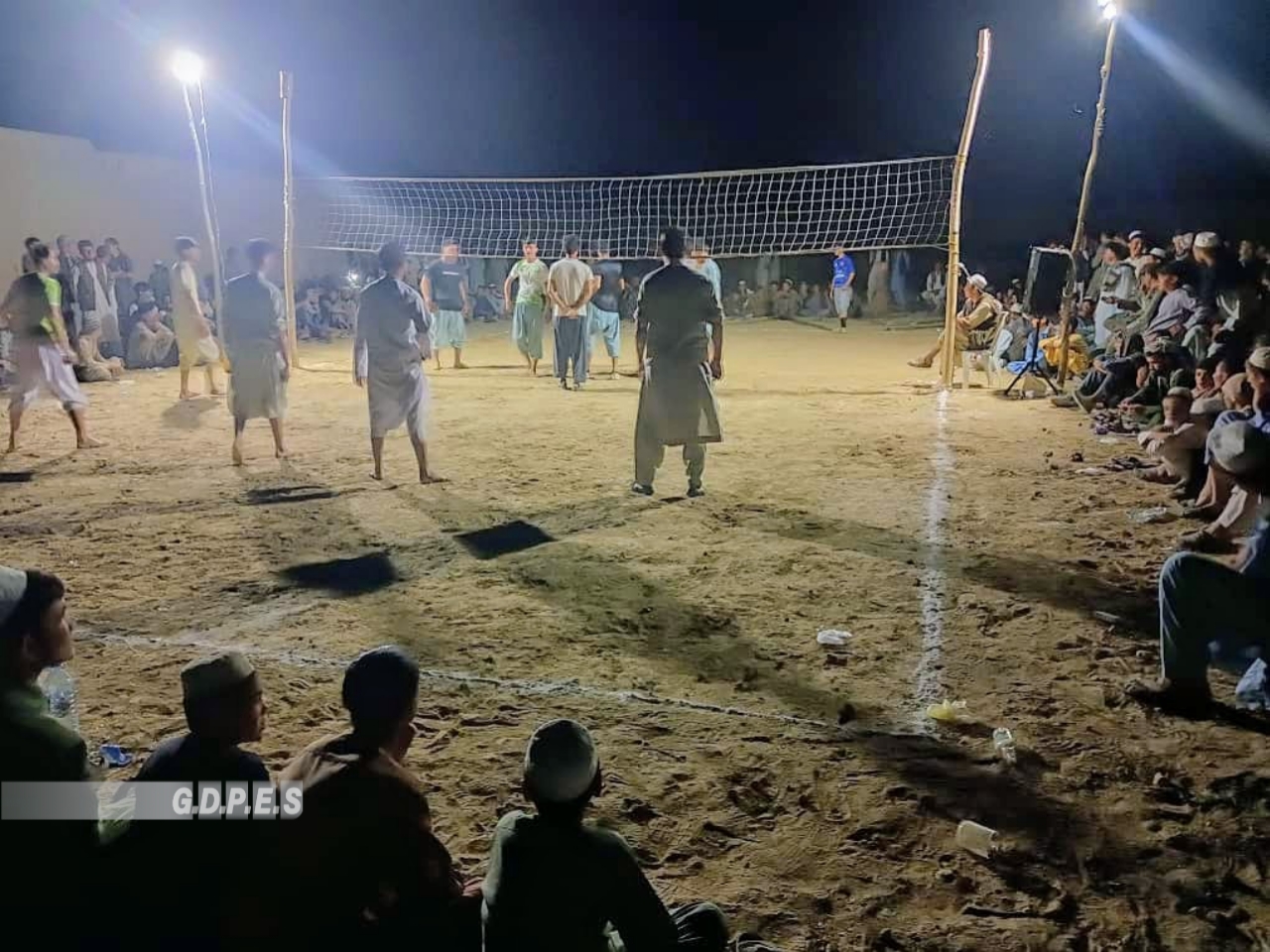 بلخ ؛ چاهي ولسوالۍ کې د اتو لوبډلو ترمنځ د واليبال سیالۍ ترسره شوې