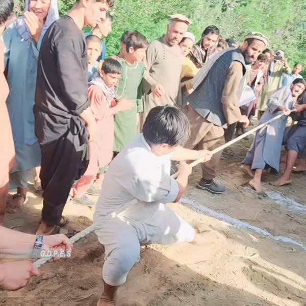 کاپیسا کې د شپږو لوبډلو ترمنځ د رسۍ کش کولو سیالۍ ترسره شوې