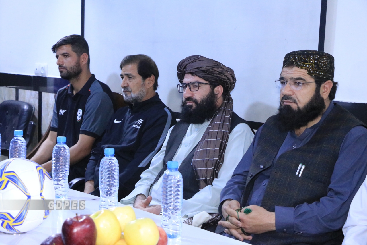 کابل کې ۲۴ تنو روزونکو ته د اسيا فوټبال کنفدراسيون د «B» درجې روزنيز کورس دويم پړاو پای ته ورسېد
