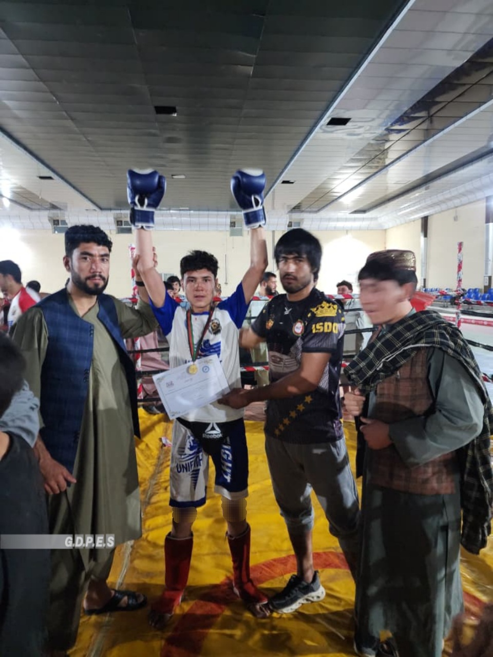 بادغیس؛ مرکز قلعه نو کې د ۳۰ ورزشکارانو ترمنځ د فول رزم لسم پړاو سیالۍ وشوې