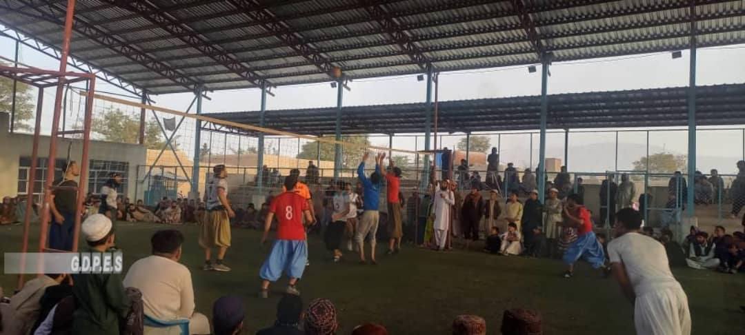 بغلان؛ رقابت ها والیبال با اشتراک ۲۳ تیم در ولسوالی نهرین برگزار شد