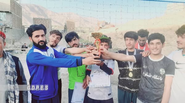 پروان؛ مسابقات والیبال با اشتراک ۱۰ تیم با قهرمانی تیم جوانان فرنجل به پایان رسید