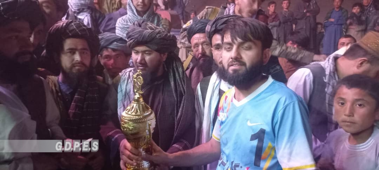 سمنگان؛ رقابت های والیبال با اشتراک شش تیم در ولسوالی حضرت سلطان برگزار شد