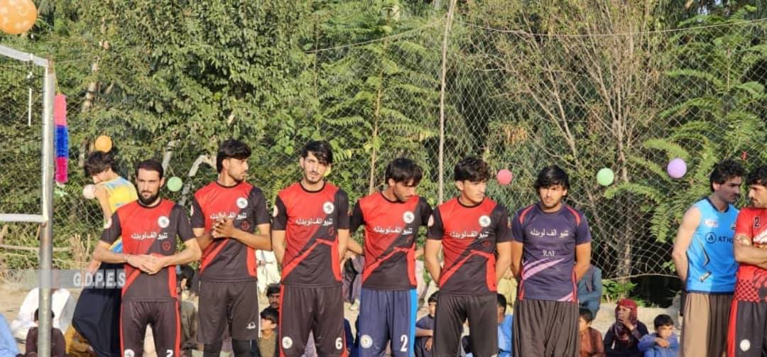 خوست؛ علیشیرو تریزیو ولسوالۍ کې د ٣٠ لوبډلو ترمنځ د والیبال سیالۍ پیل شوې