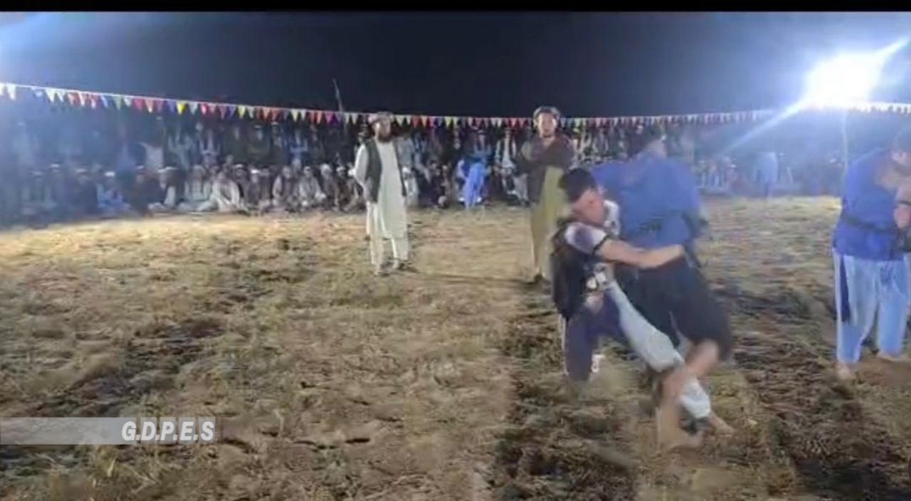 بلخ؛ شورتپه ولسوالۍ کې د ۶۰ کورشکارانو ترمنځ د کورش سیالۍ ترسره شوې