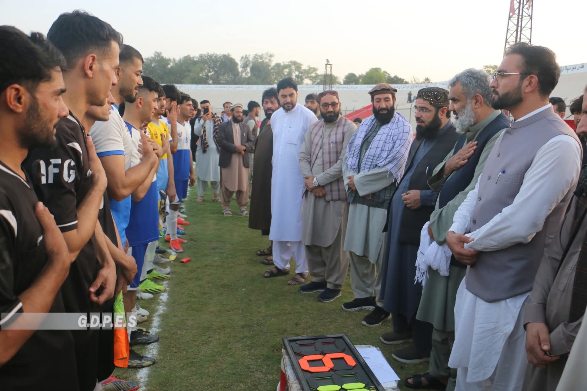 ننګرهار؛ مرکز جلال آباد ښار کې د لسو لوبډلو ترمنځ د فوټبال غوره لیګ سیالۍ پیل شوې