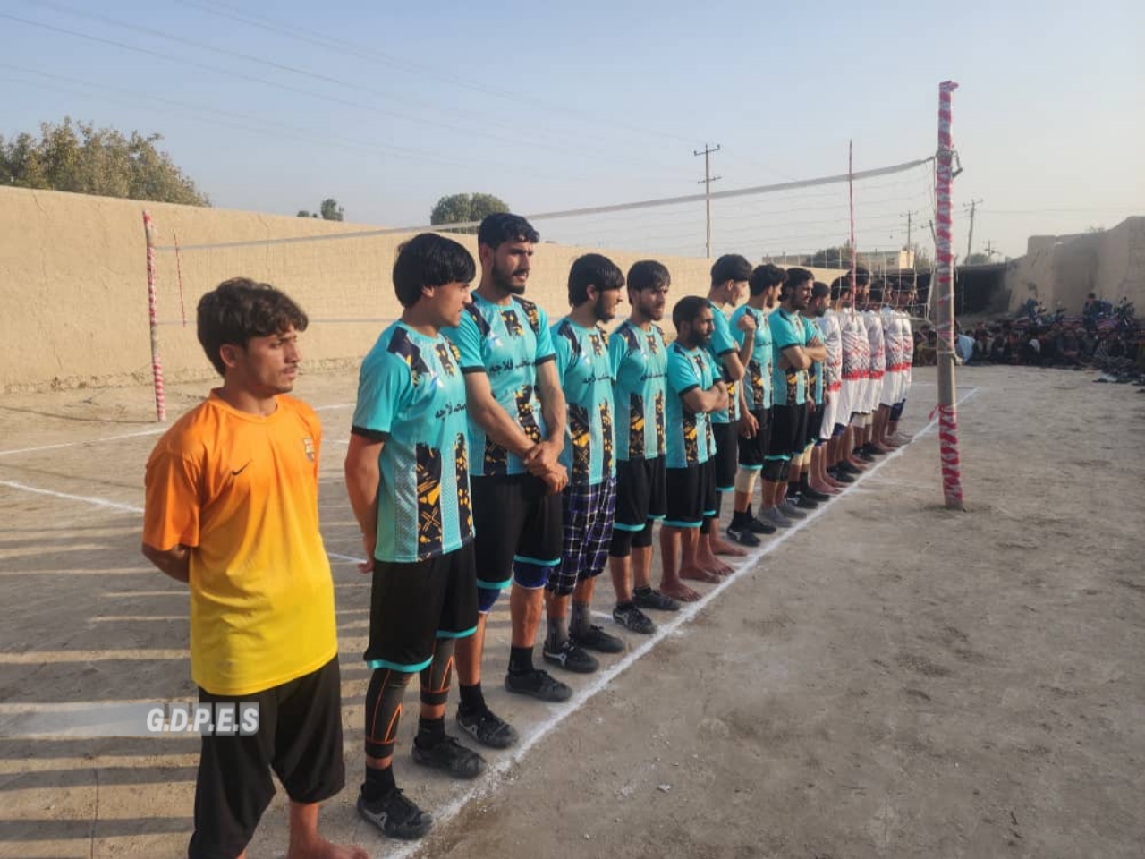 بلخ؛ رقابت‌های منتخب والیبال میان ۱۲ تیم در ولسوالی چمتال با قهرمانی تیم قلاچه پایان یافت