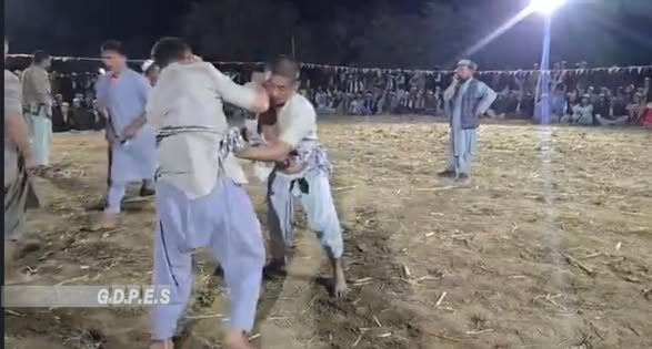 بلخ؛ شورتپه ولسوالۍ کې د ۹۰ کورشکارانو ترمنځ د کورش سیالۍ وشوې