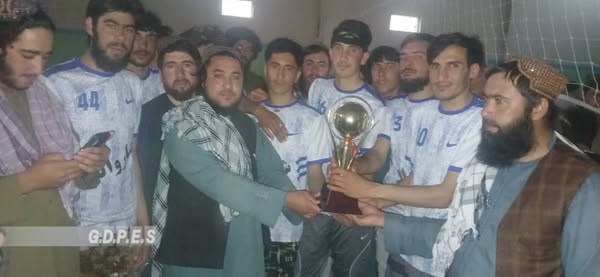غور؛ مرکز فیروز کوه ښار کې د والیبال سیالۍ د ښاروالۍ لوبډلې په اتلولۍ پای ته ورسېدې