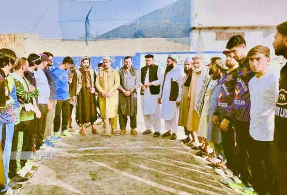 ننګرهار؛ مرکز جلال آباد ښار کې د ١٦ لوبډلو ترمنځ د ټېپ بال کرېکټ سیالۍ پیل شوې