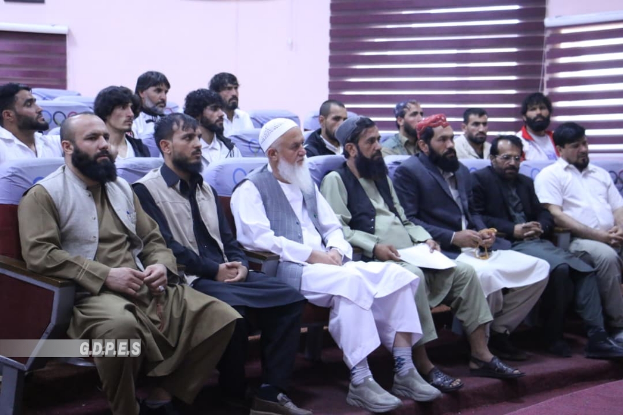 کابل؛ د کونګ فو فدراسيون ۳۰ لوبڅارانو ته د لوبڅارنې يو ورځنی ښوونیز سمينار پيل شو