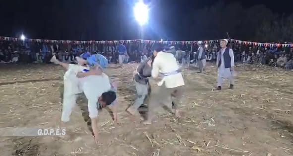 بلخ؛ شورتپه ولسوالۍ کې د ۸۰ کورشکارانو ترمنځ د کورش سیالۍ ترسره شوې