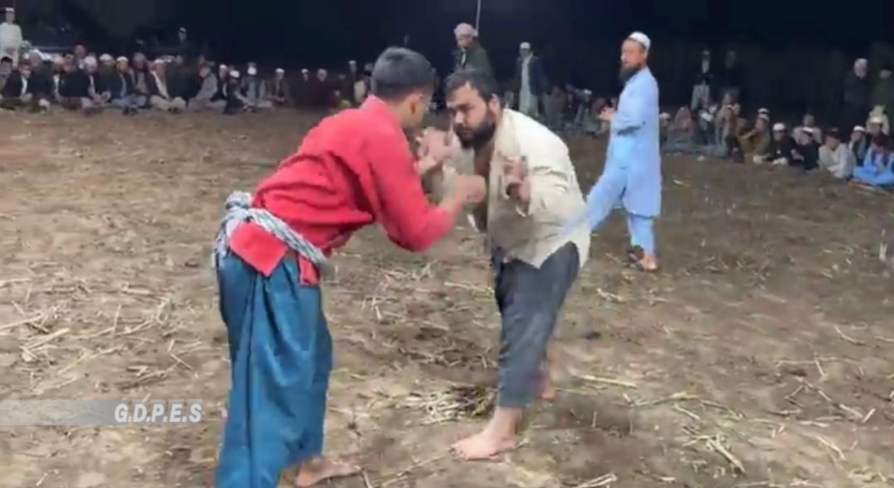 بلخ؛ مسابقات محلی کورش میان ۴۰ ورزشکار در ولسوالی شورتپه برگزار شد