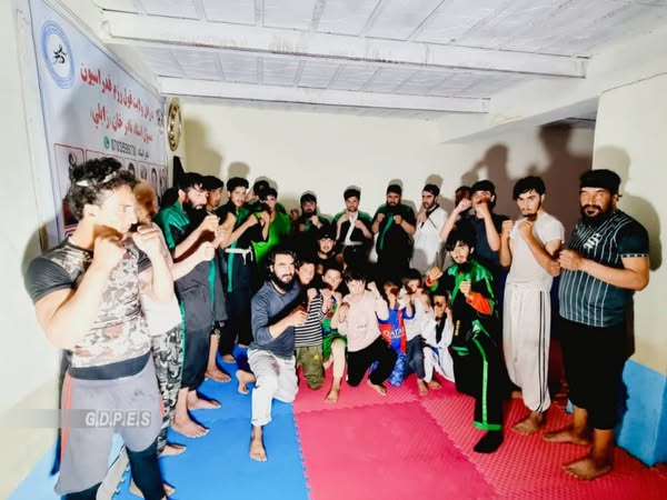زابل؛ شاجوی ولسوالۍ کې د ۳۰ ورزشکارانو ترمنځ د فولرزم سيالۍ تر سره شوې