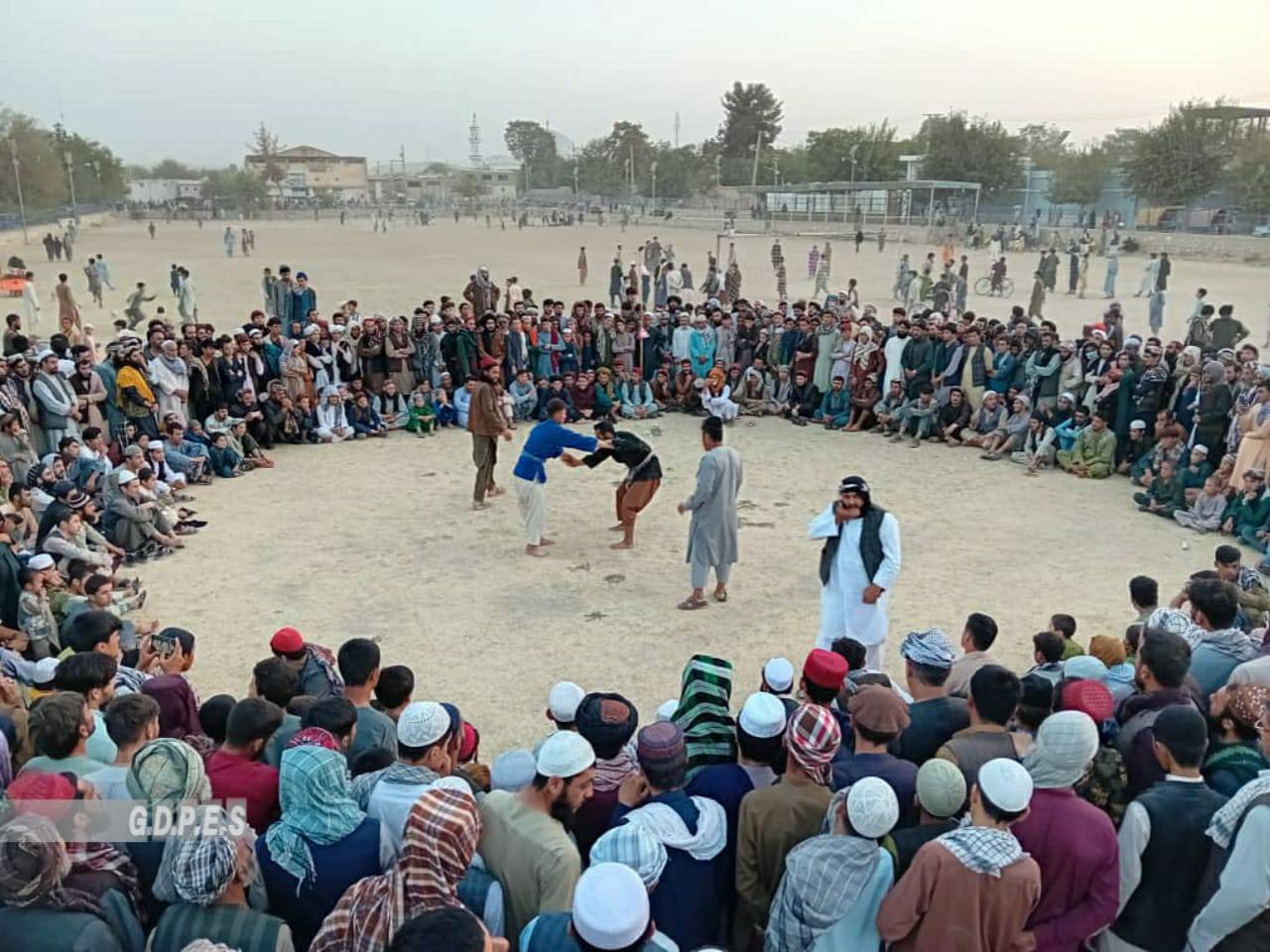 سرپل؛ رقابت‌های کورش میان ۳۰ ورزشکار در مرکز شهر این ولایت برگزار شد.