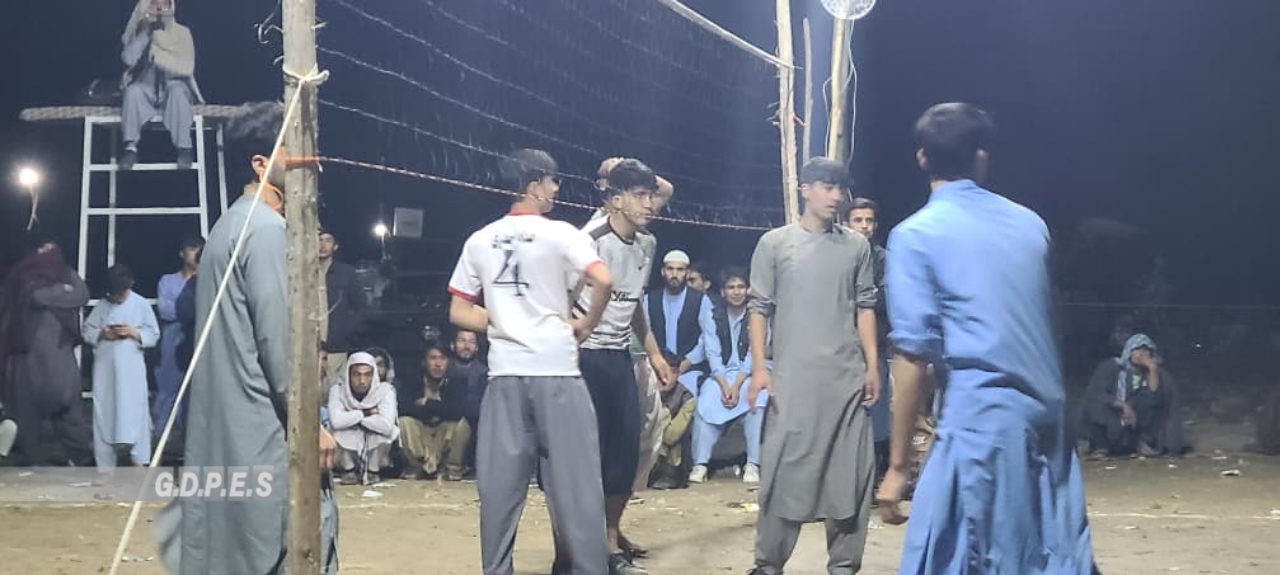 کندز؛ قلعه زال ولسوالۍ کې د اتو لوبډلو ترمنځ د والیبال سیالۍ پای ته ورسېدې