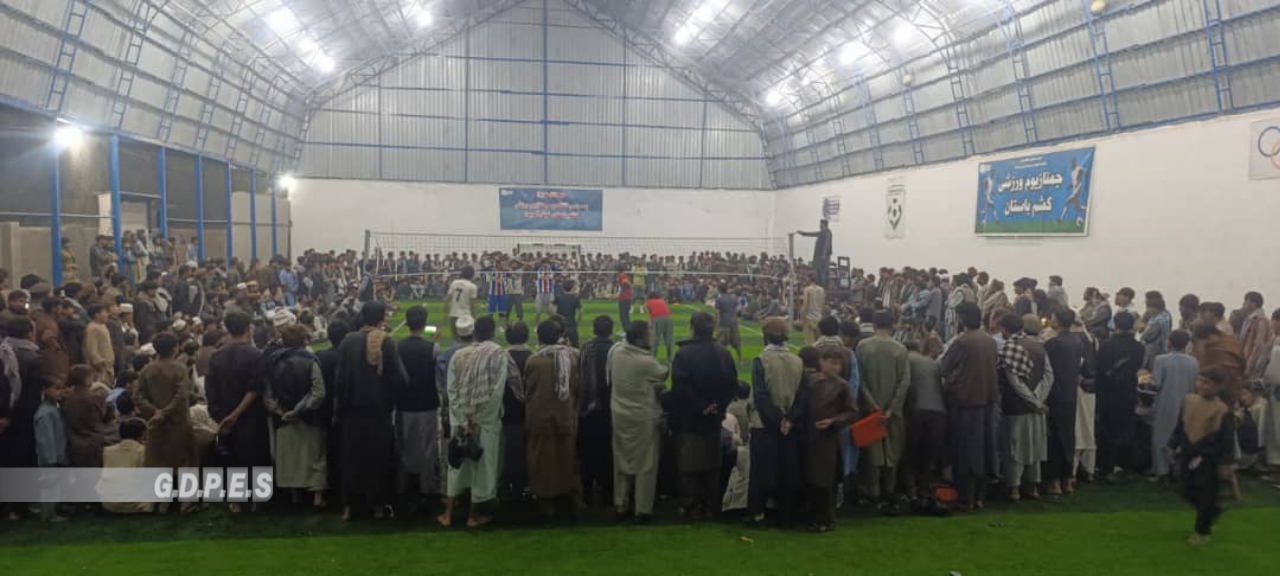 بدخشان؛ مسابقات والیبال با اشتراک ۲۱ تیم در ولسوالی کشم پایان یافت