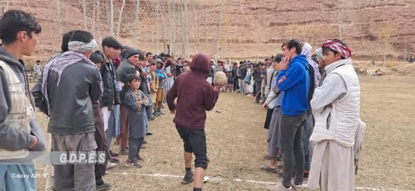 بامیان؛ رقابت های پرتاب سنگ با اشتراک ۳۰ تن در ولسوالی پنجاب برگزار شد