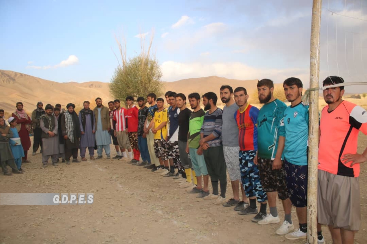 غور؛ مسابقات والیبال با اشتراک دوازده تیم در ولسوالی شهرک آغاز گردید