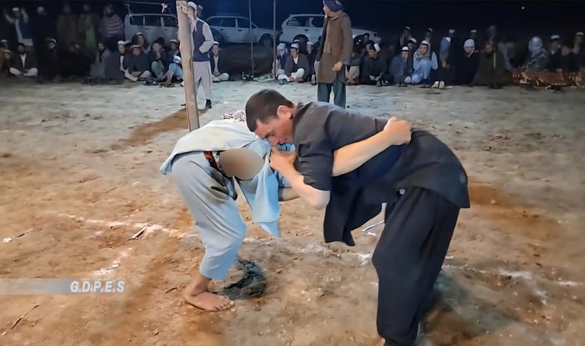 بلخ؛ مسابقات محلی کورش میان ۸۰ ورزشکار در ولسوالی شورتپه برگزار شد