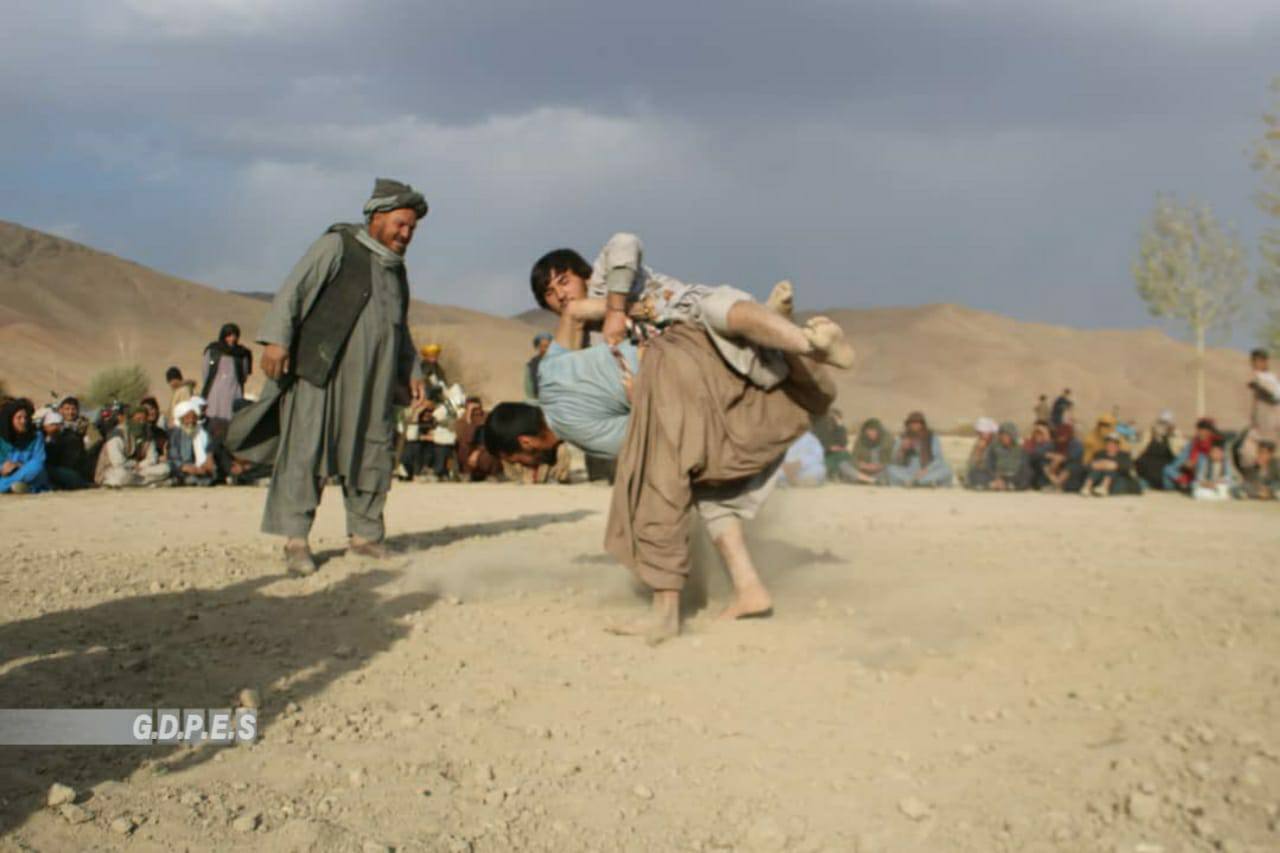 غور؛ رقابت های کشتی محلی در ولسوالی شهرک برگزار شد