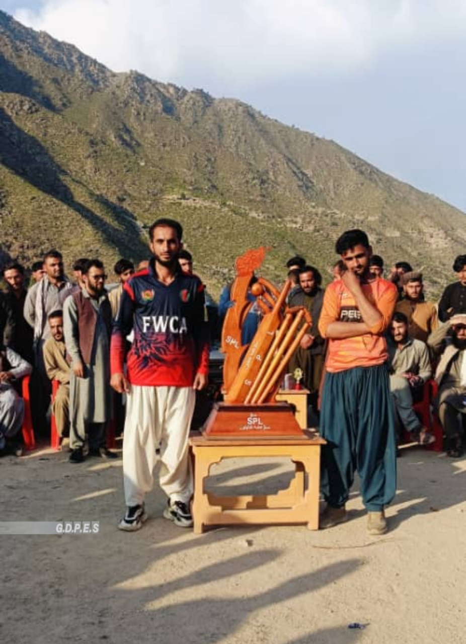 کونړ؛ ناړۍ ولسوالۍ کې د ۲۰ لوبډلو ترمنځ د ټېپ بال کرېکټ سيالۍ پيل شوې