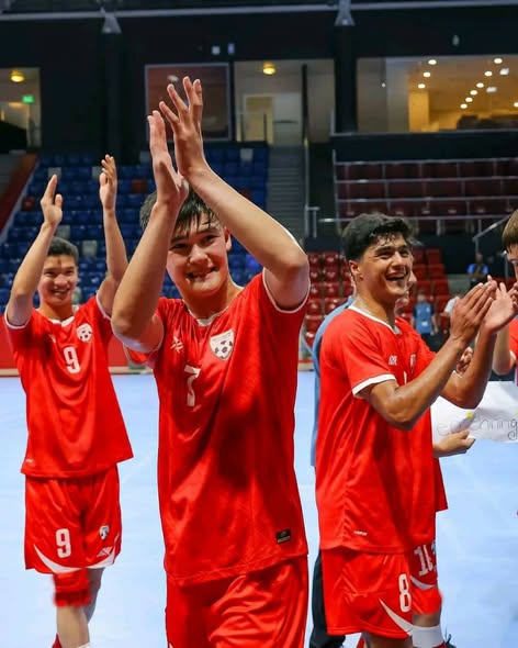 څلور پرلپسې بریاوې؛ له ۱۷ کلونو کم عمره فوټسال ملي لوبډله د اسيايي سياليو پايلوبې ته ووتله