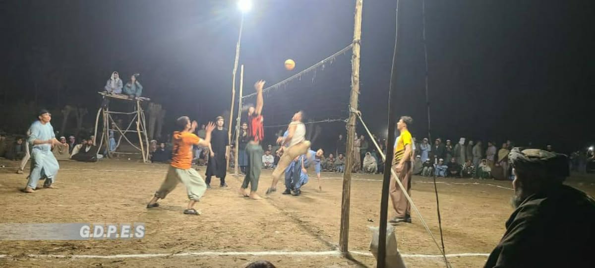 کندز؛ قلعه زال ولسوالۍ کې د شپږو لوبدلو ترمنځ د والیبال سیالۍ پای ته ورسېدې